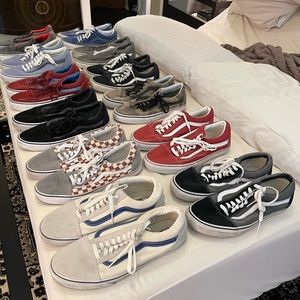 11 pair Vans Old School